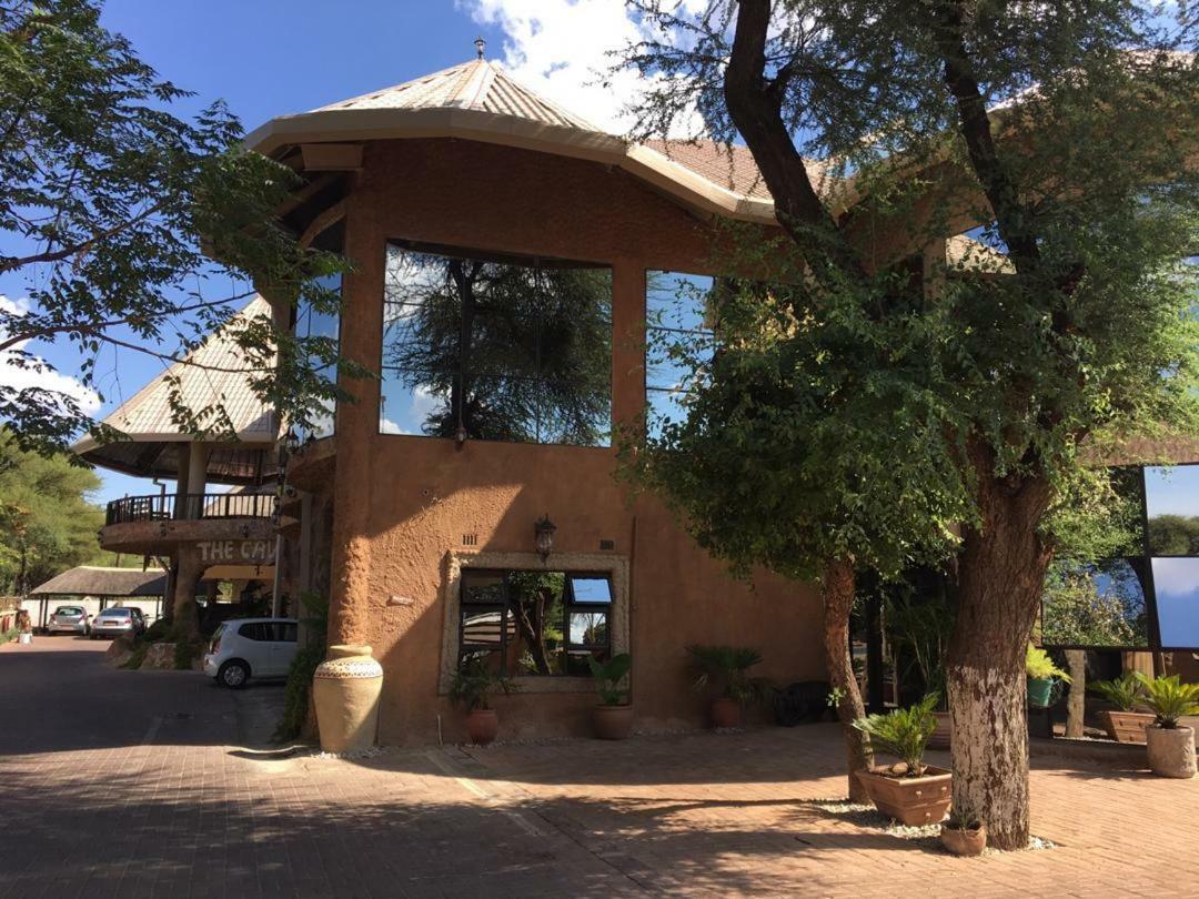 African Home Hotel ハボローネ エクステリア 写真