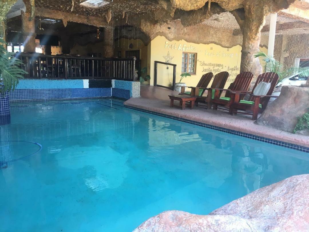 African Home Hotel ハボローネ エクステリア 写真